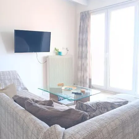 Beautiful Loft Ilion Apartment *