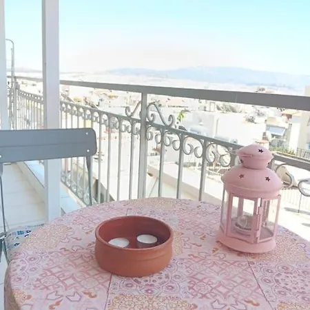 Beautiful Loft Ilion Apartment *
